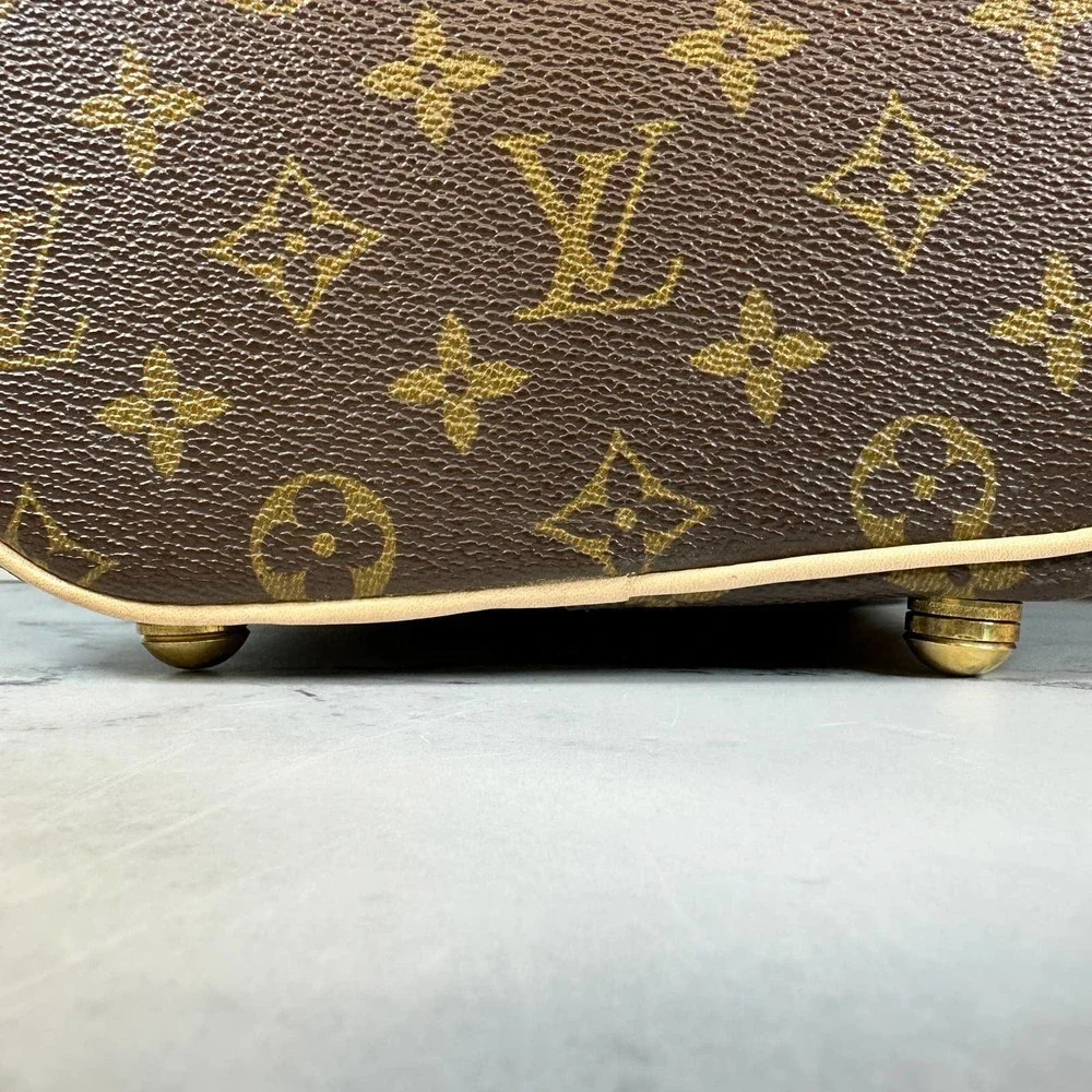Louis Vuitton Hat Box 30 bag Boite Chapeau vintage monogram LV trunk New Leather